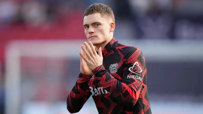 TES不敌IG，官博沦陷！粉丝怒喷：中路不练英雄！369不配玩兰博