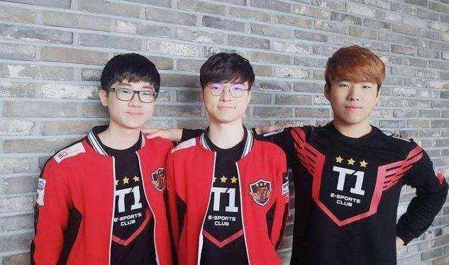 年轻而充满 年轻而充满