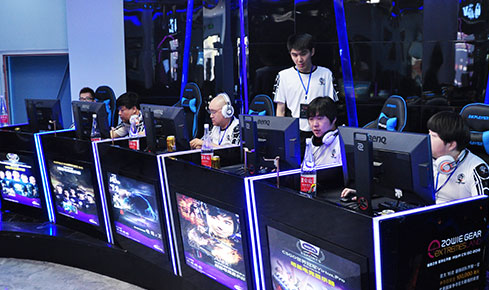 为莱万仍然 为莱万仍然